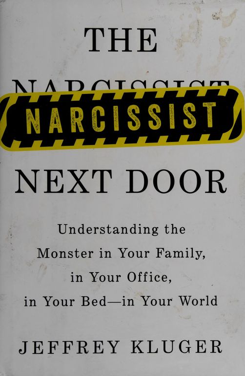 The narcissist next door 封面